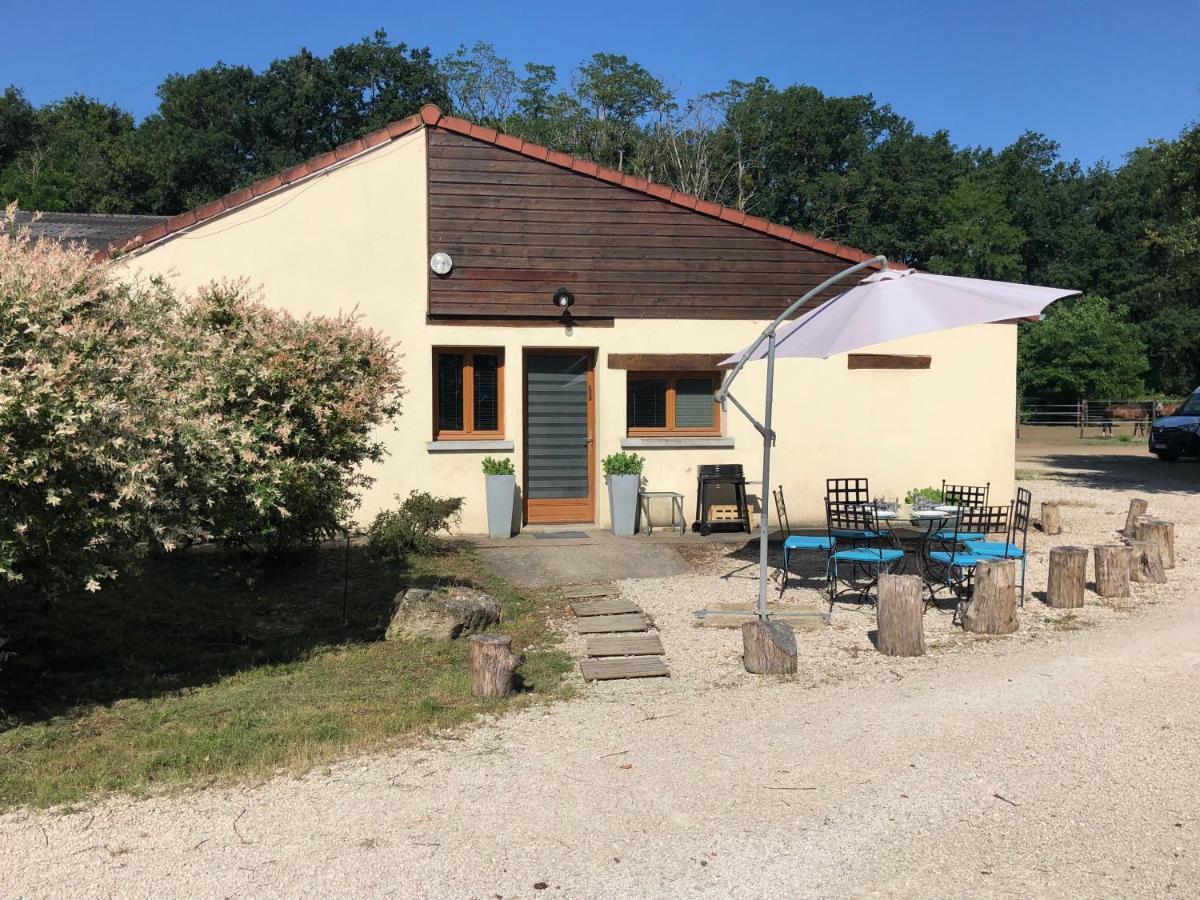 Gite Ecuries Vineuil Jump 6 Personnes Exterior photo